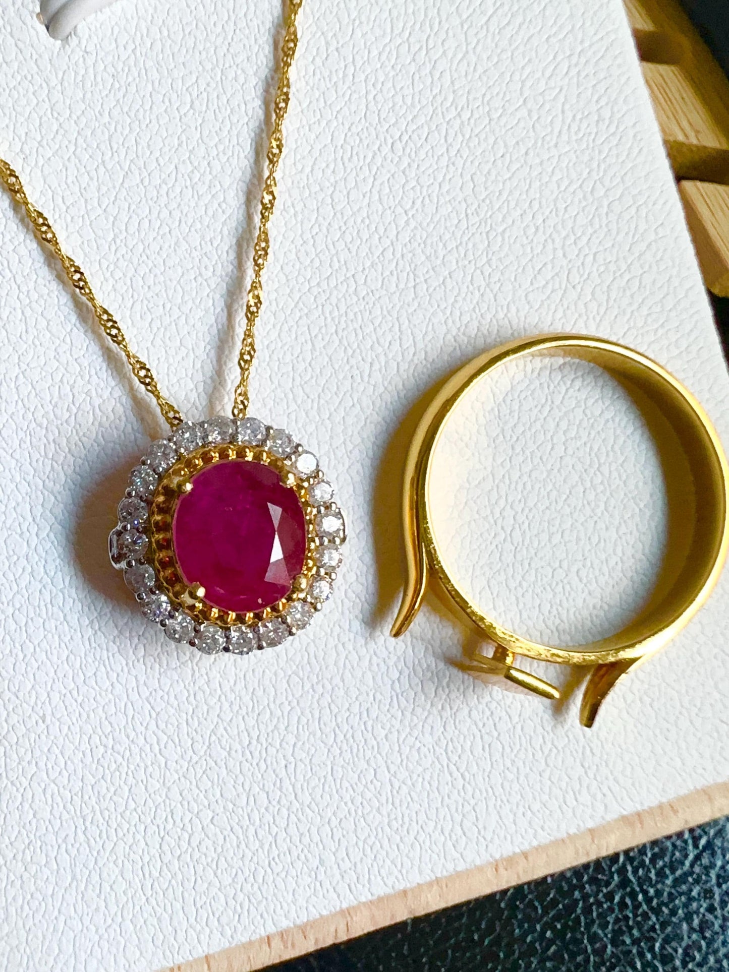 2 Ways Style - Ring or Pendant with Burmese Natural Unheated Ruby (2.5 Carats) and Natural Diamonds