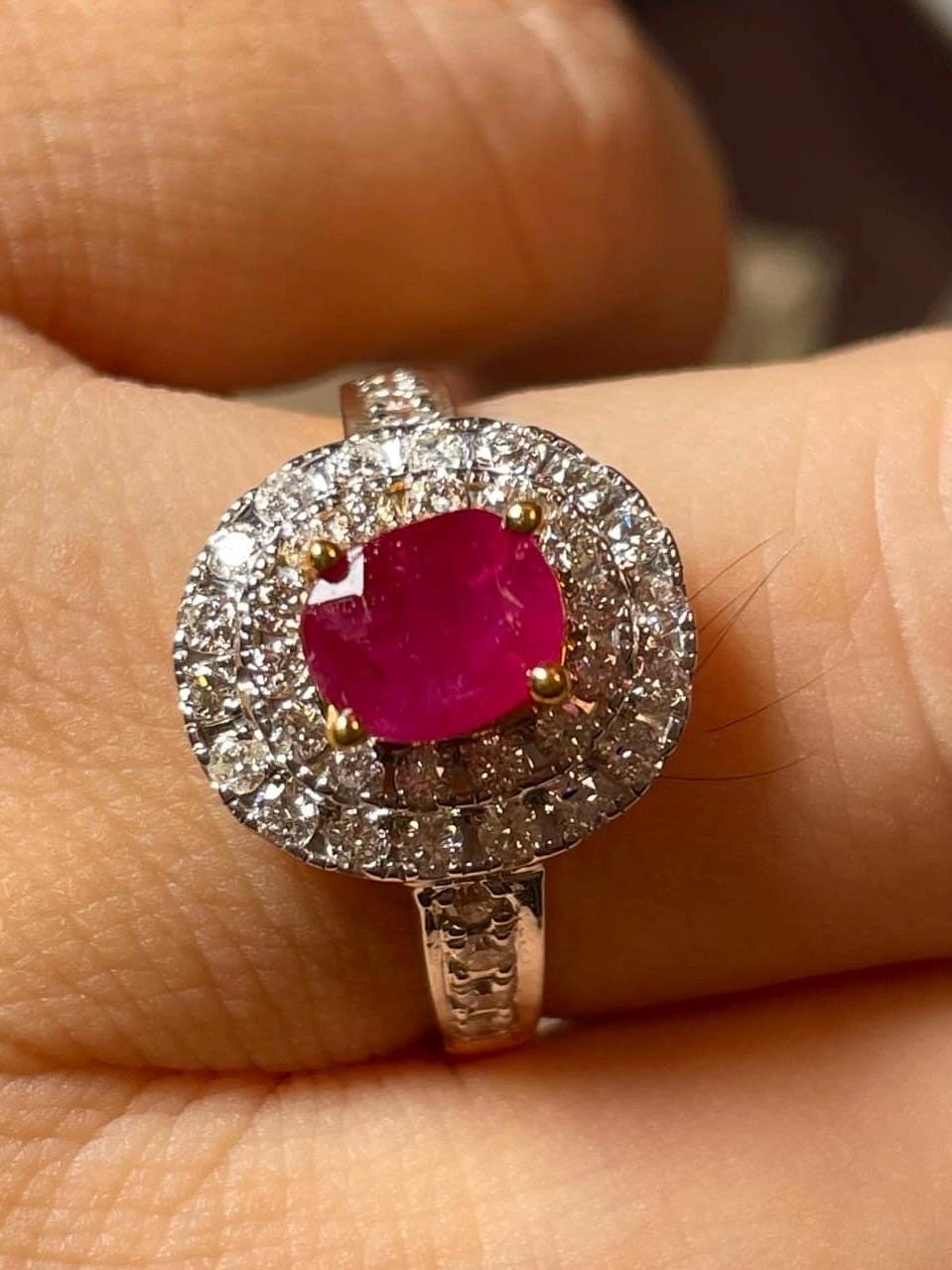 Burmese Natural Unheated Ruby (1.40CT) and Natural Diamonds Ring in 20K Solid Gold