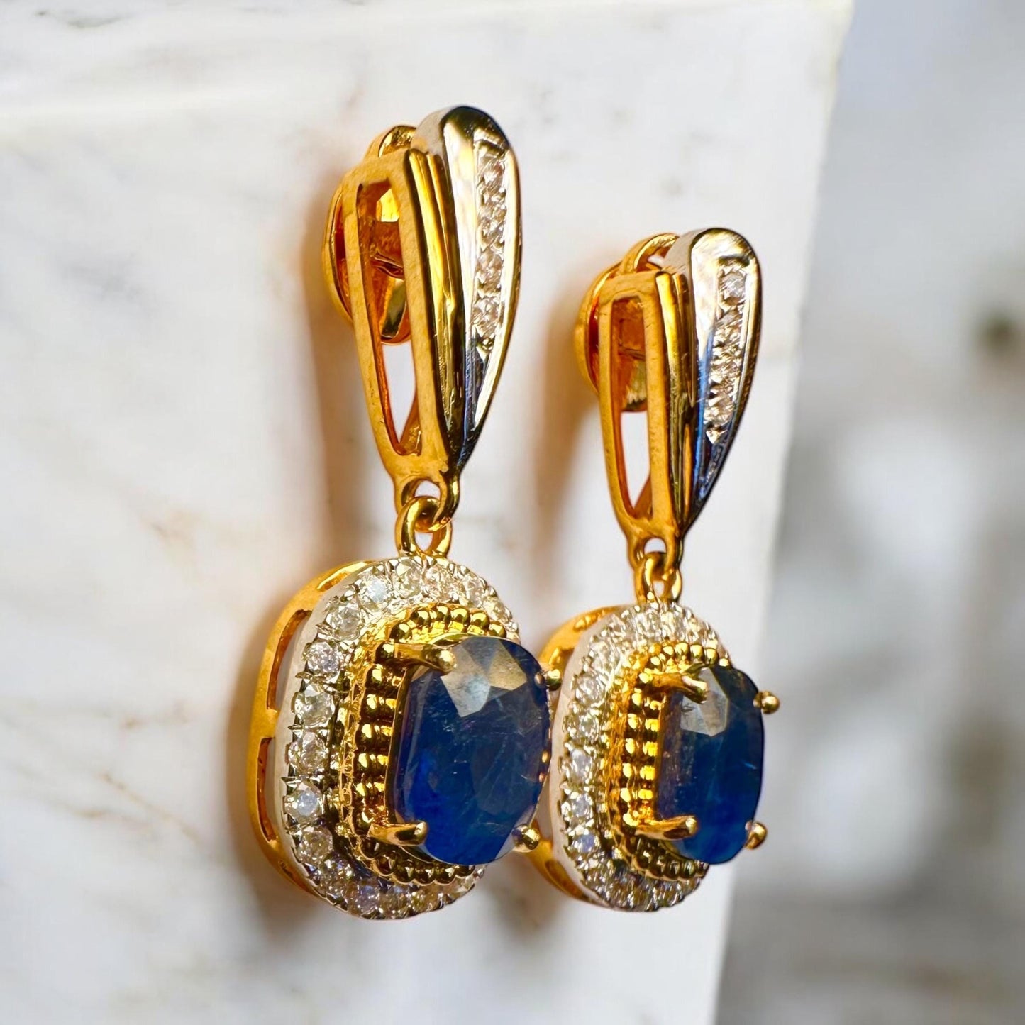 Total 2.5 CT Natural Unheated Sapphires & Diamond Earring with 18K Solid Gold