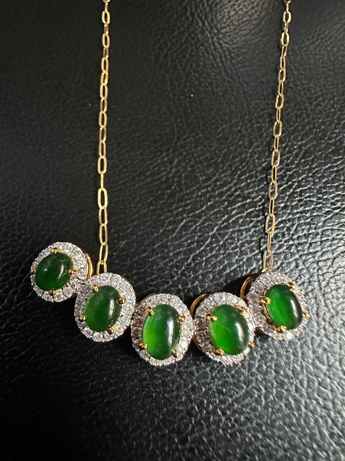 Natural Burmese Jadeite Jade and Natural Diamonds Pendant in Solid Gold.