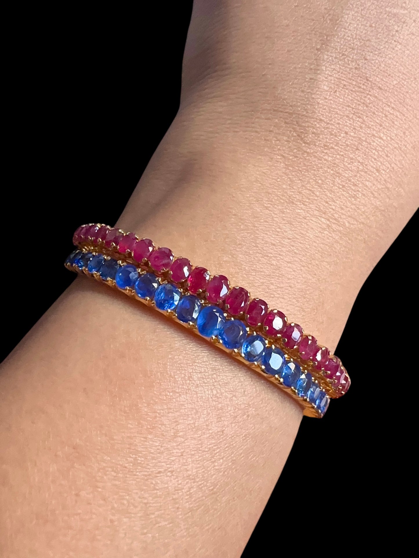 Natural Unheated Burmese Sapphire (7CT) Bangle in 20K Solid Gold