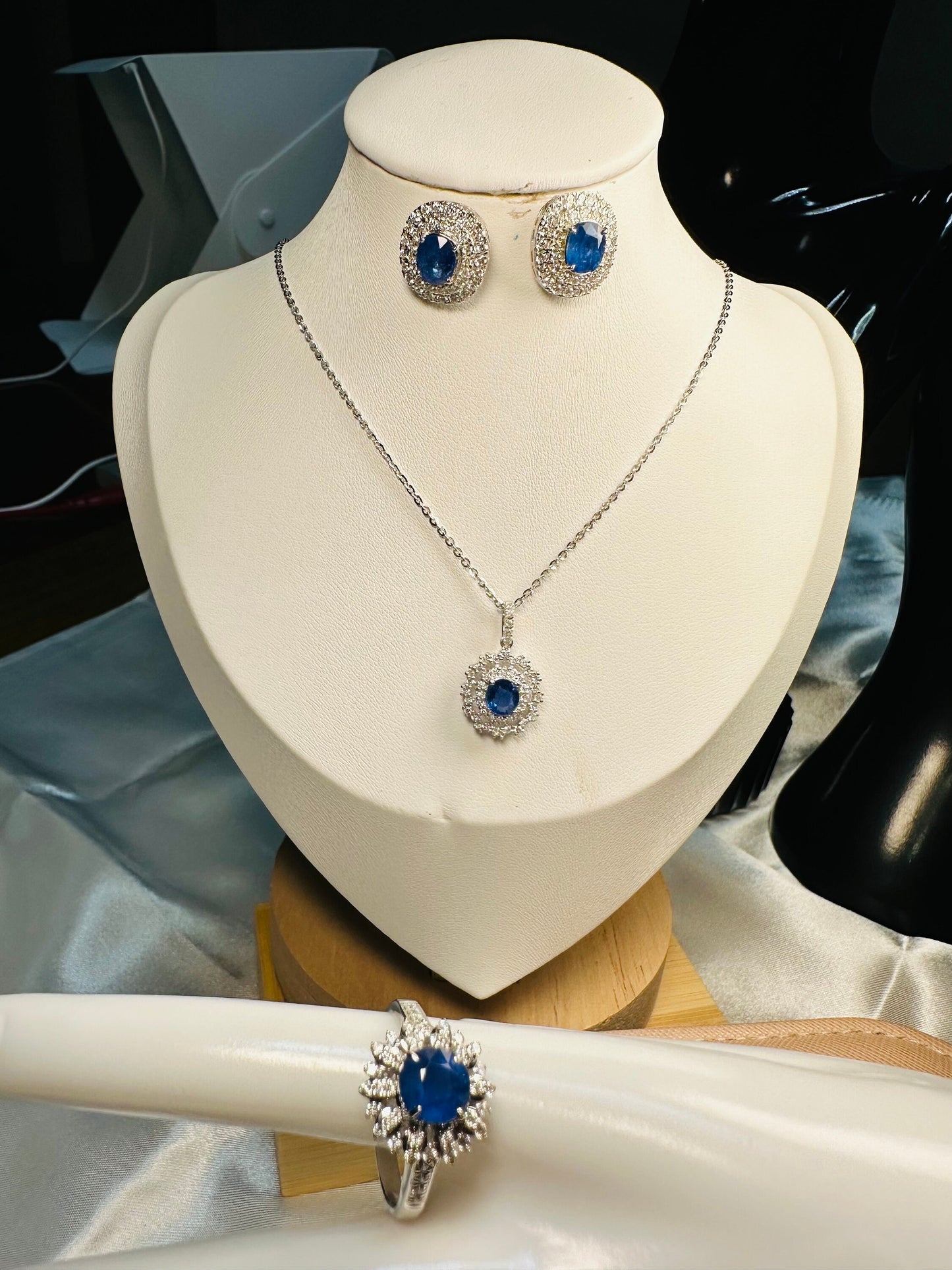 Natural Unheated Burmese Sapphire and natural Diamond Pendant
