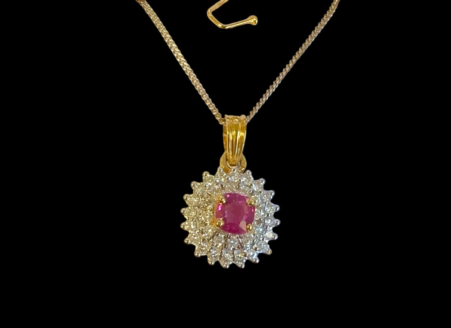 Beautiful Pendant with Natural Unheated Burma Ruby and Natural Diamonds in 20K Solid Gold