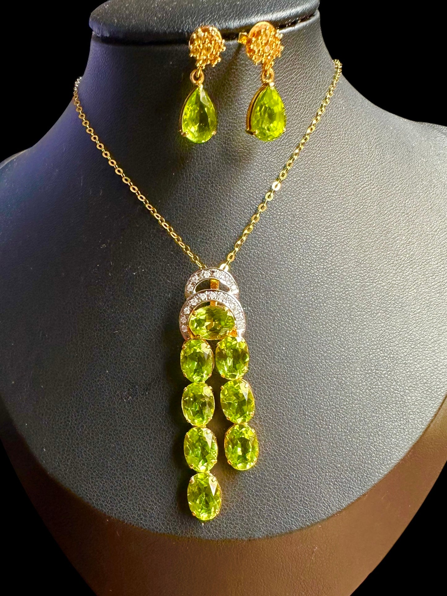 Natural Unheated Burmese Peridot (11 CT) and Natural Diamonds Pendant in 18K Solid Gold