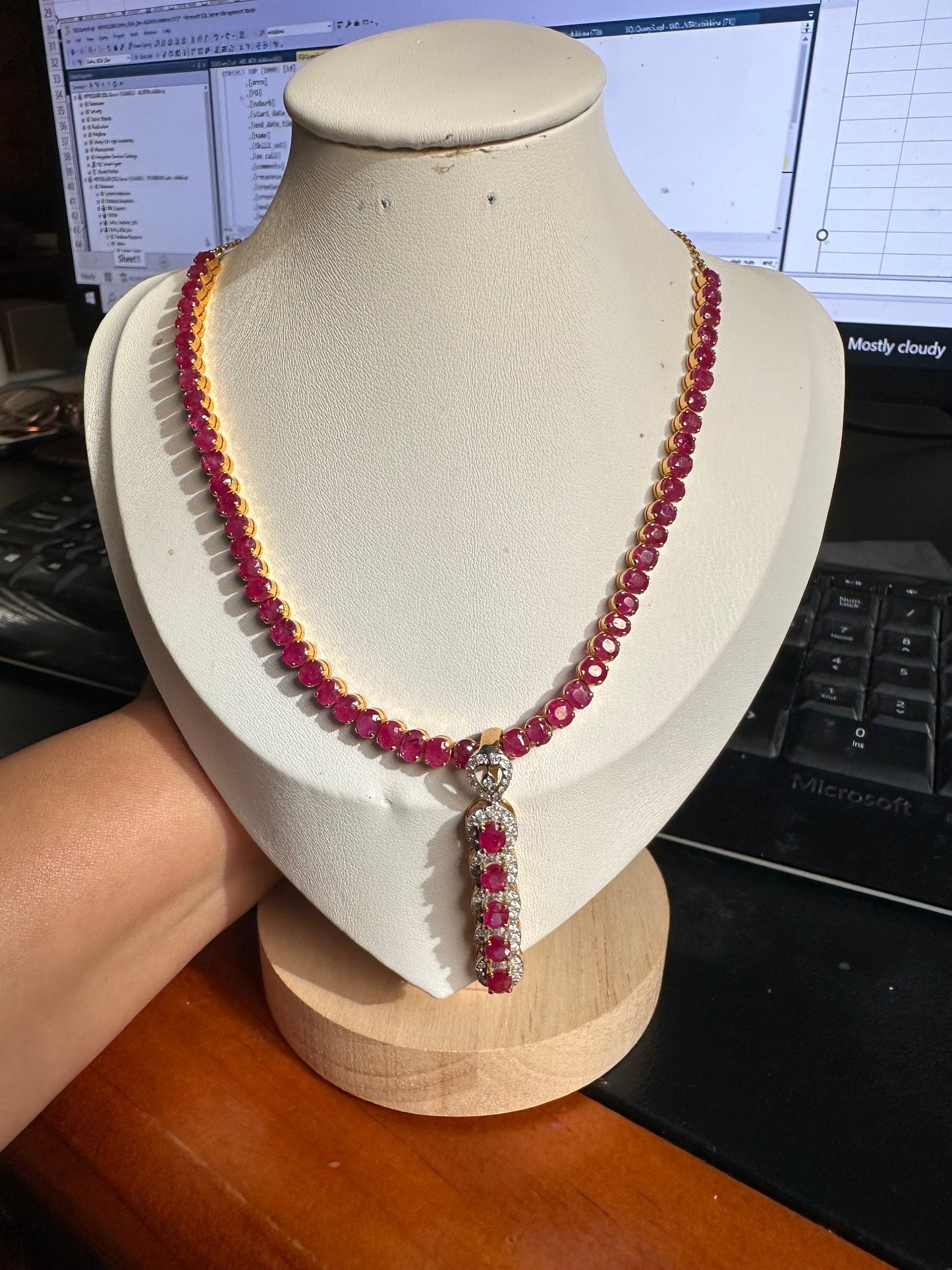 Total 21CT Natural Unheated Burma Ruby necklace/tennis necklace in 20K Gold