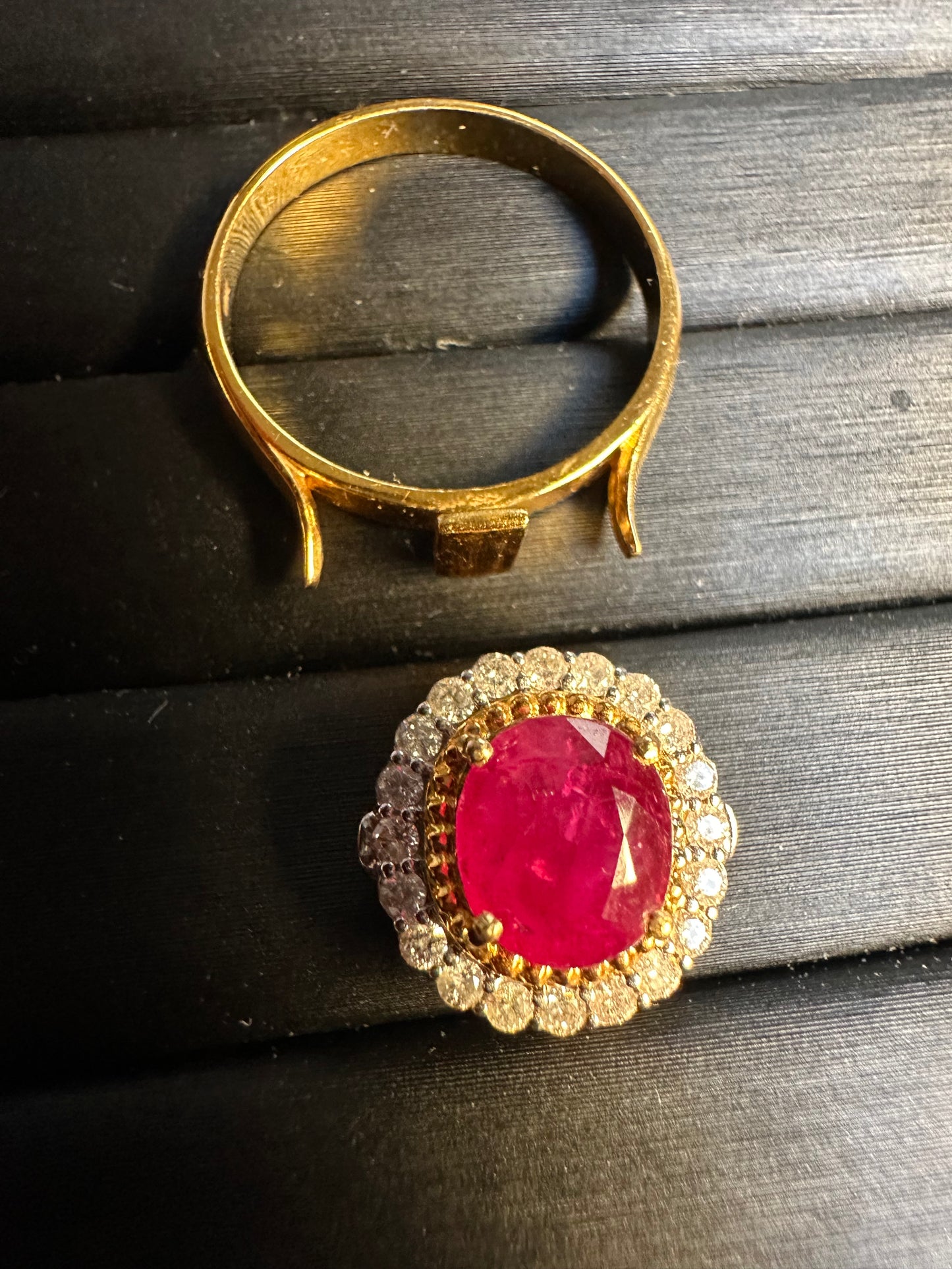 2 Ways Style - Ring or Pendant with Burmese Natural Unheated Ruby (2.5 Carats) and Natural Diamonds