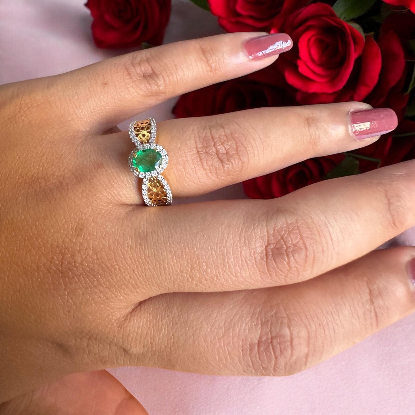 Crystal-clear, high-quality Natural Emerald and Natural Diamonds Ring in 20K Solid Gold
