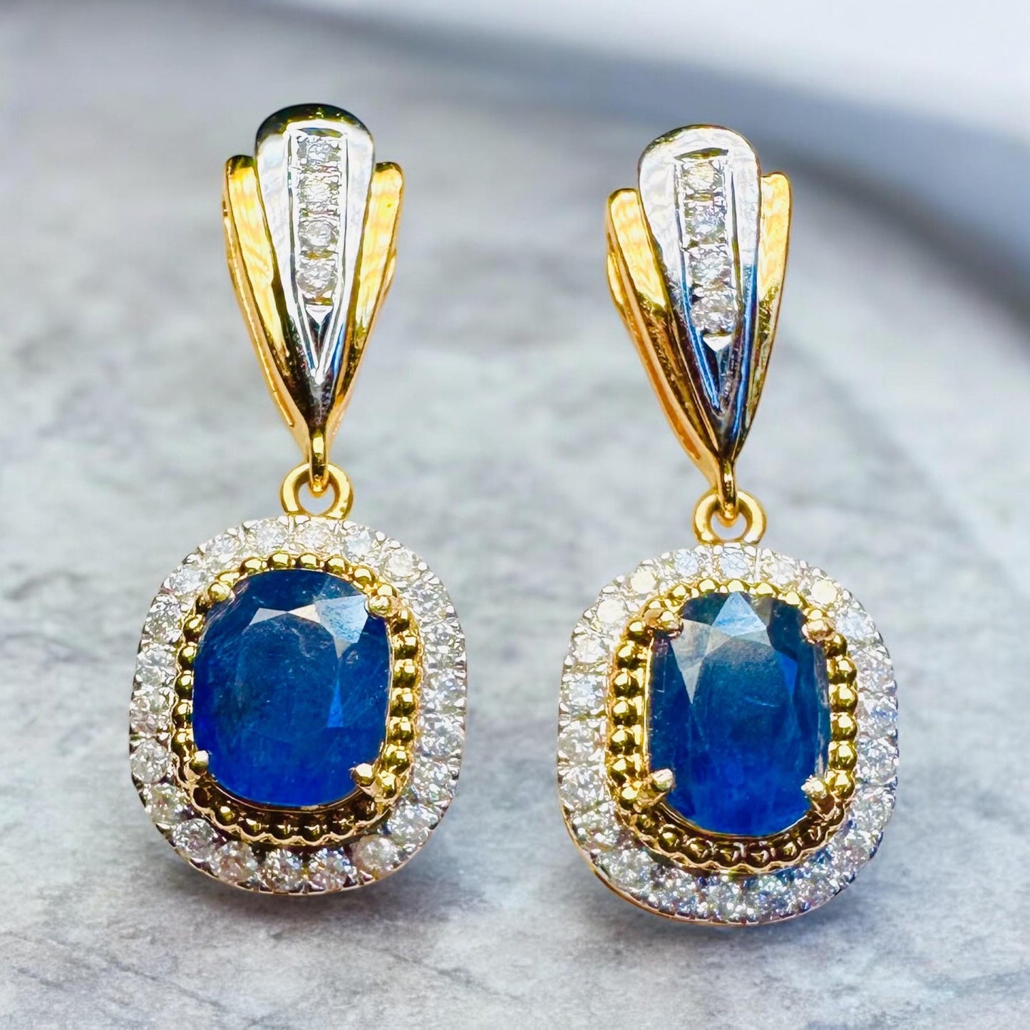 Total 2.5 CT Natural Unheated Sapphires & Diamond Earring with 18K Solid Gold