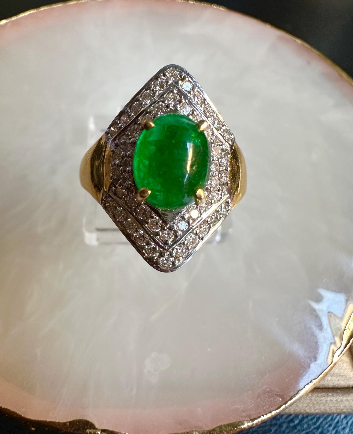 Beautiful Natural Emerald and Natural Diamonds Ring in 20K Solid Gold