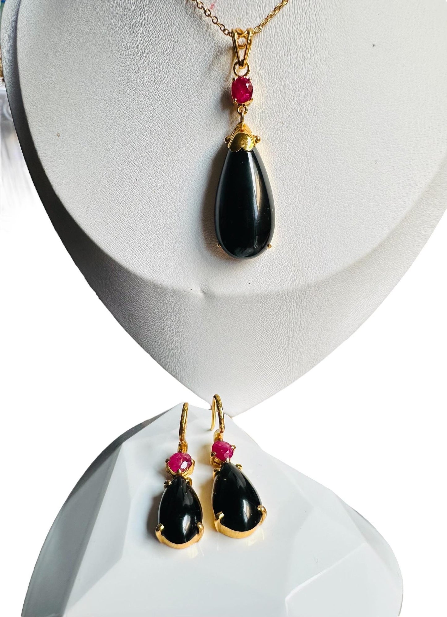 HighQuality Natural Burmese Black Jadeite Jade(Type A) Pendant and Earrings(TW 20.93CT)with Natural Burmese Ruby in 20K Solid Gold.
