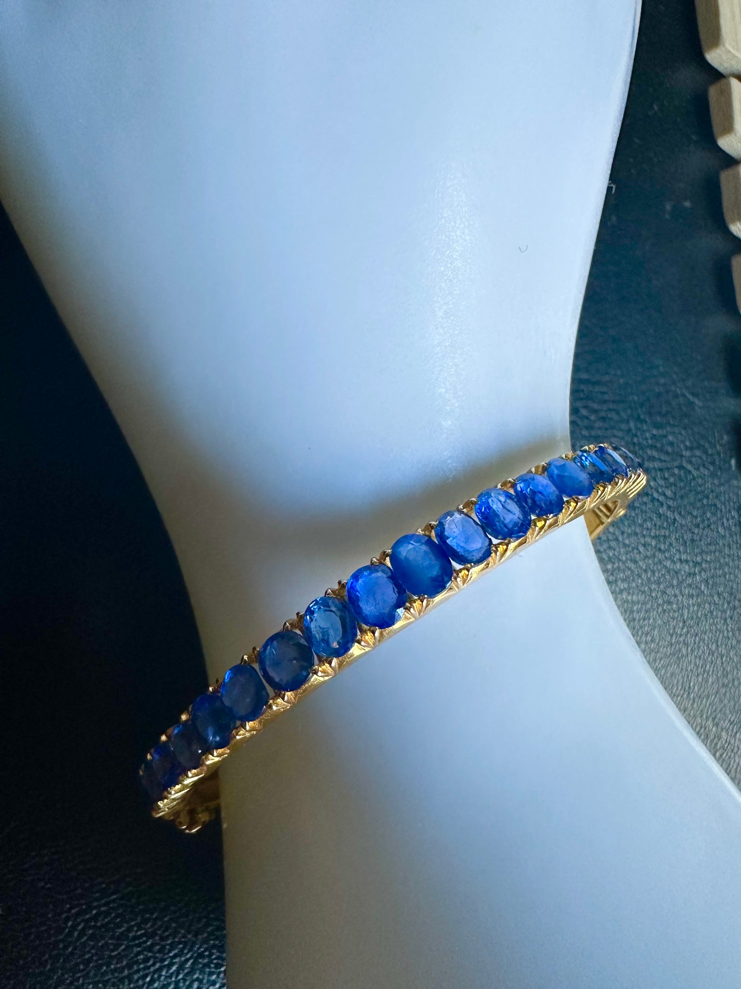 Natural Unheated Burmese Sapphire (7CT) Bangle in 20K Solid Gold