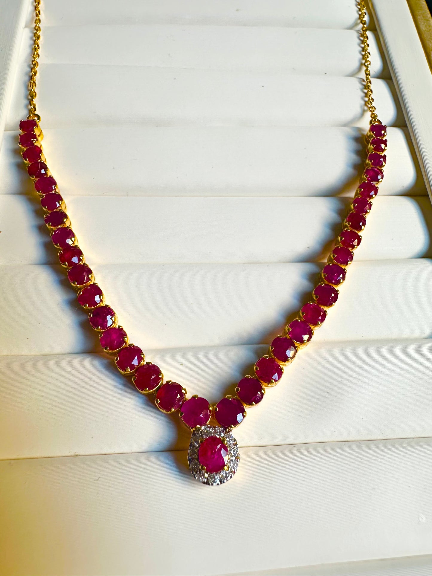 Eternal Red Elegance – Natural Unheated Burmese Ruby, Natural Diamonds & 18K Gold Masterpiece