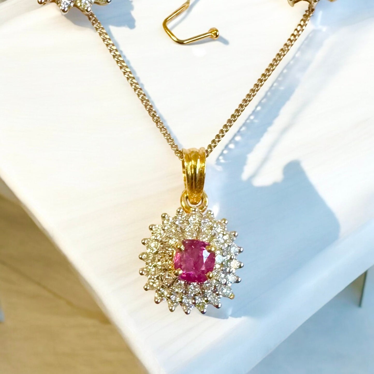Beautiful Pendant with Natural Unheated Burma Ruby and Natural Diamonds in 20K Solid Gold