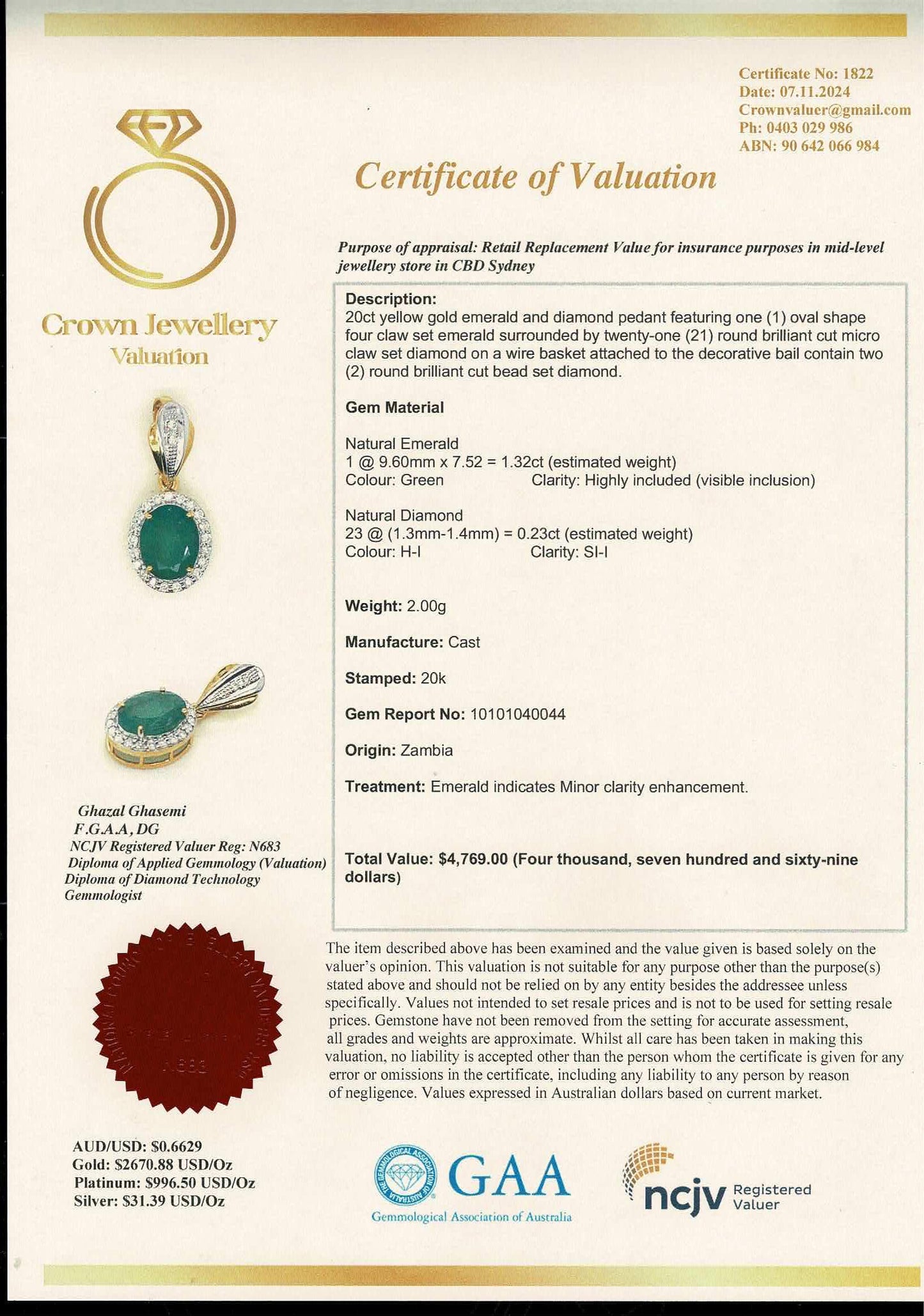 Beautiful Natural Emerald and Natural Diamonds Pendant and Chain in Solid Gold