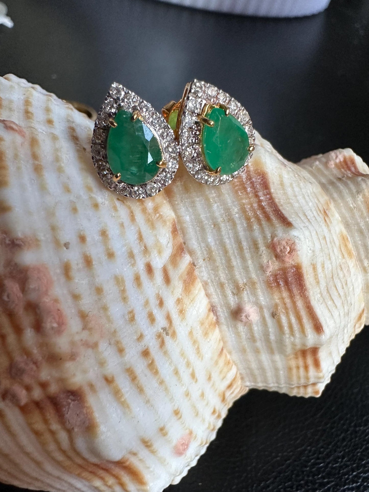 Beautiful Natural Emerald (2.3CT) and Natural Diamonds Earrings in 20K Solid Gold