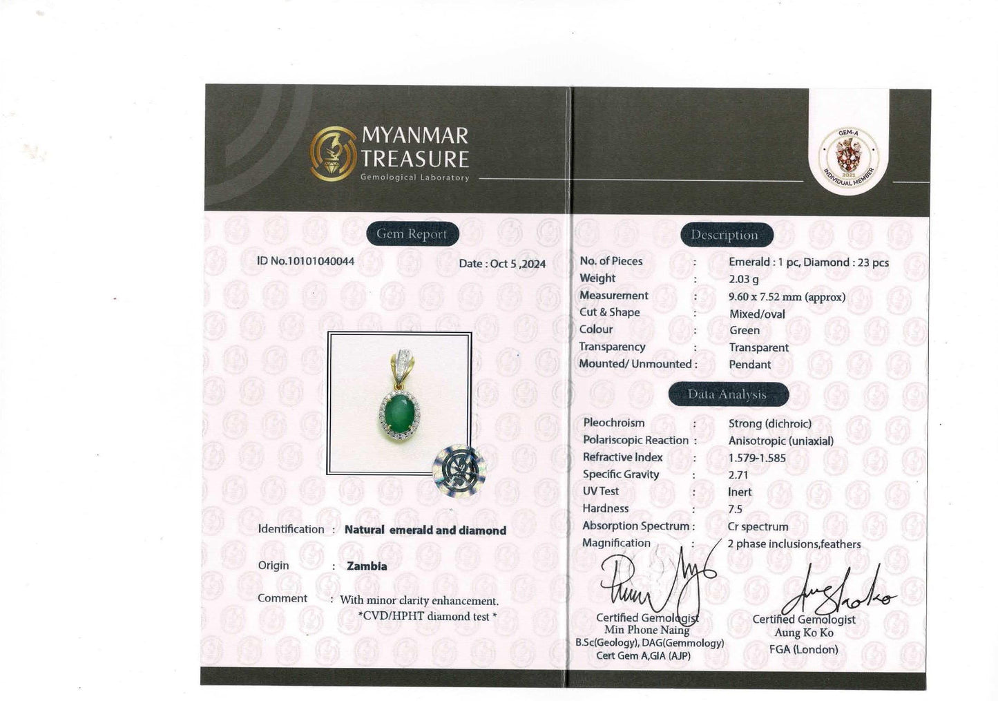 Beautiful Natural Emerald and Natural Diamonds Pendant and Chain in Solid Gold