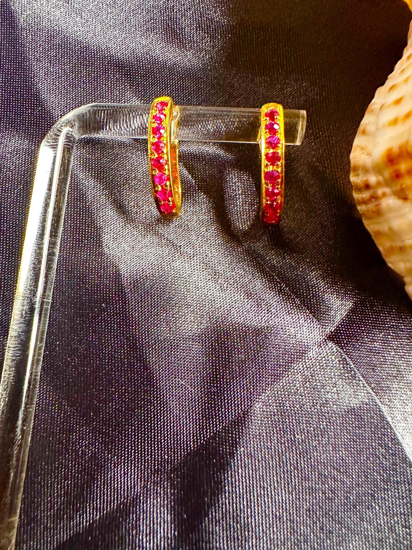 Natural Unheated Burmese Ruby (1.5CT) in 20K Solid Yellow Gold Earrings