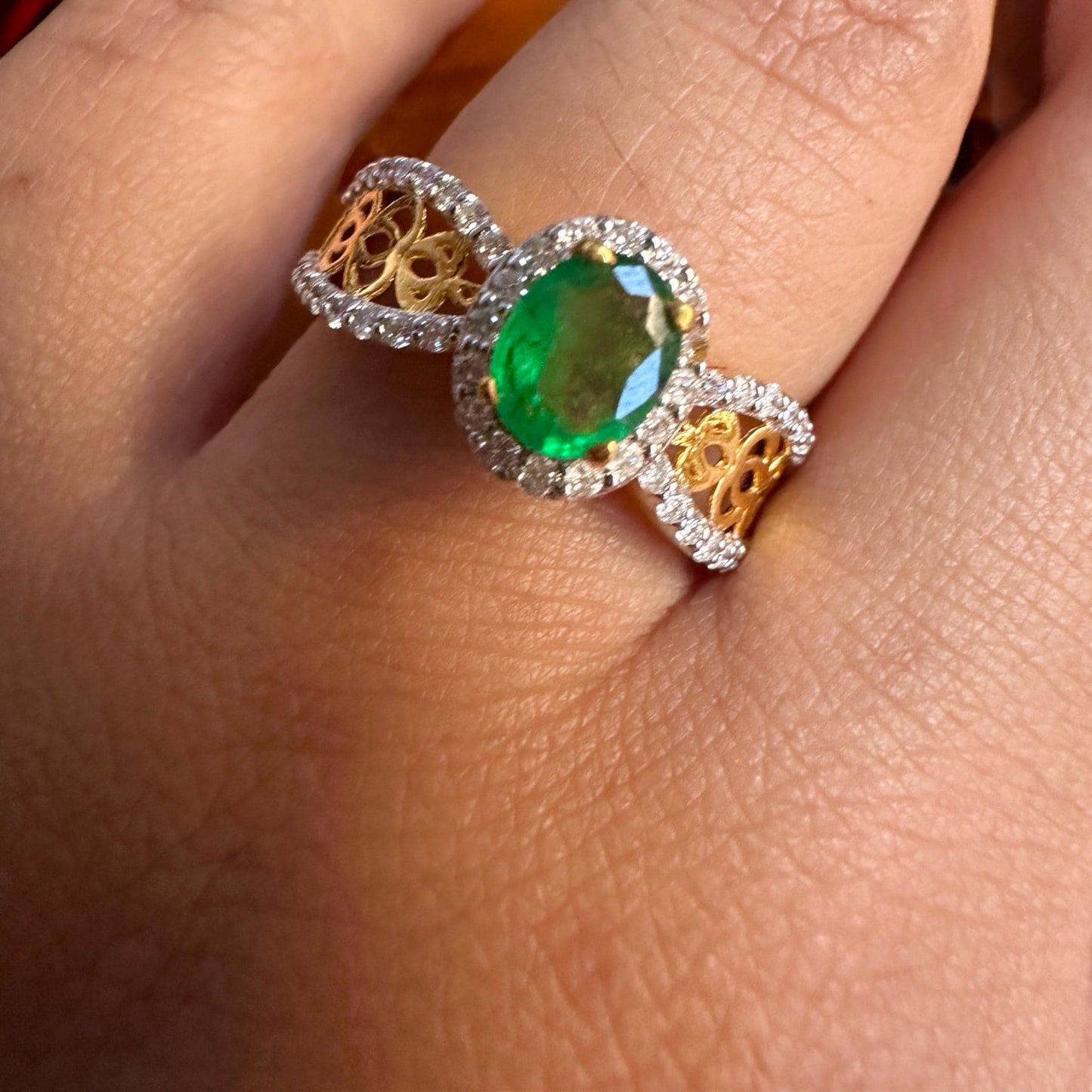 Crystal-clear, high-quality Natural Emerald and Natural Diamonds Ring in 20K Solid Gold