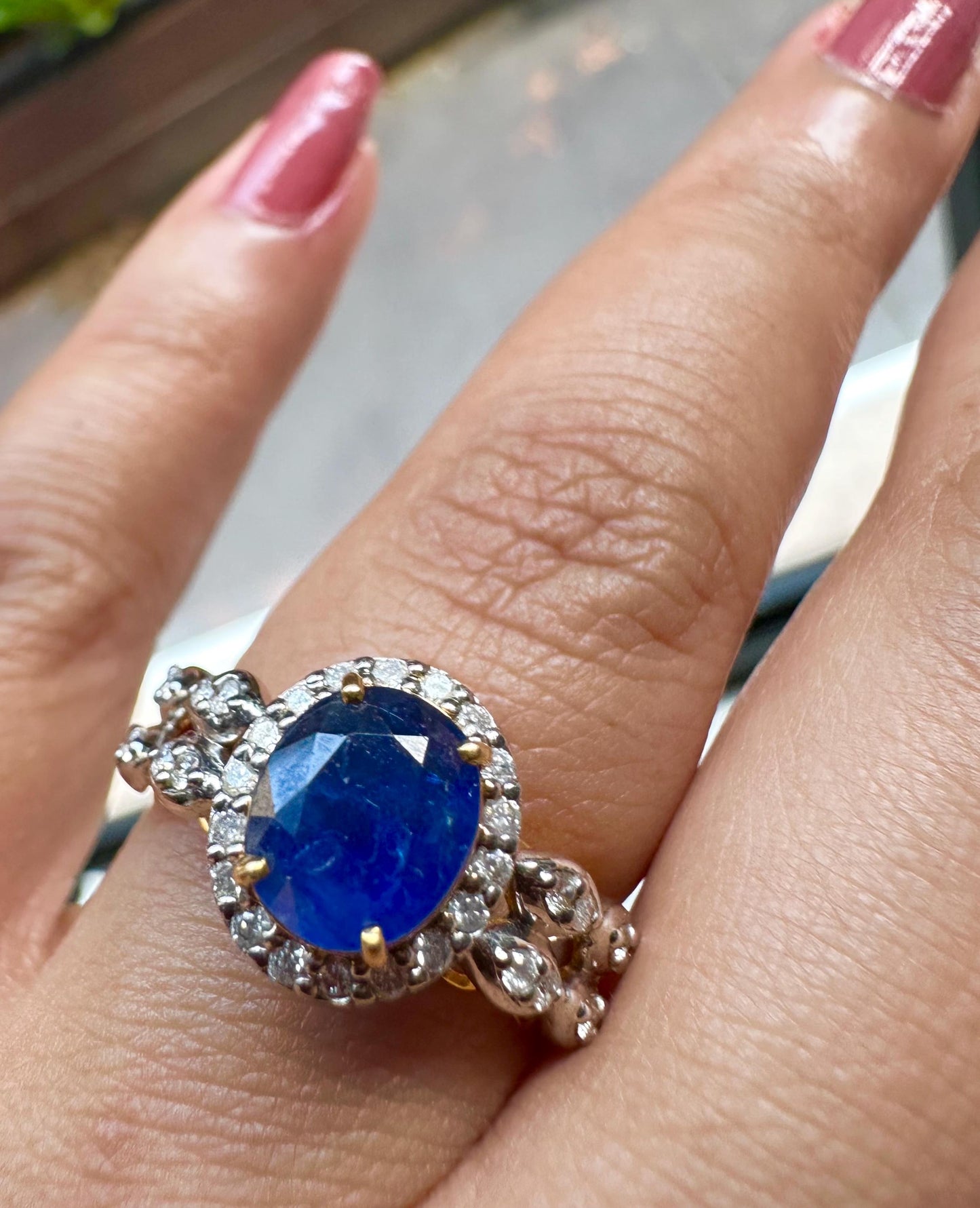 Full 2 Carats of Natural Unheated Sapphire and natural Diamond Ring in 20K Solid Gold