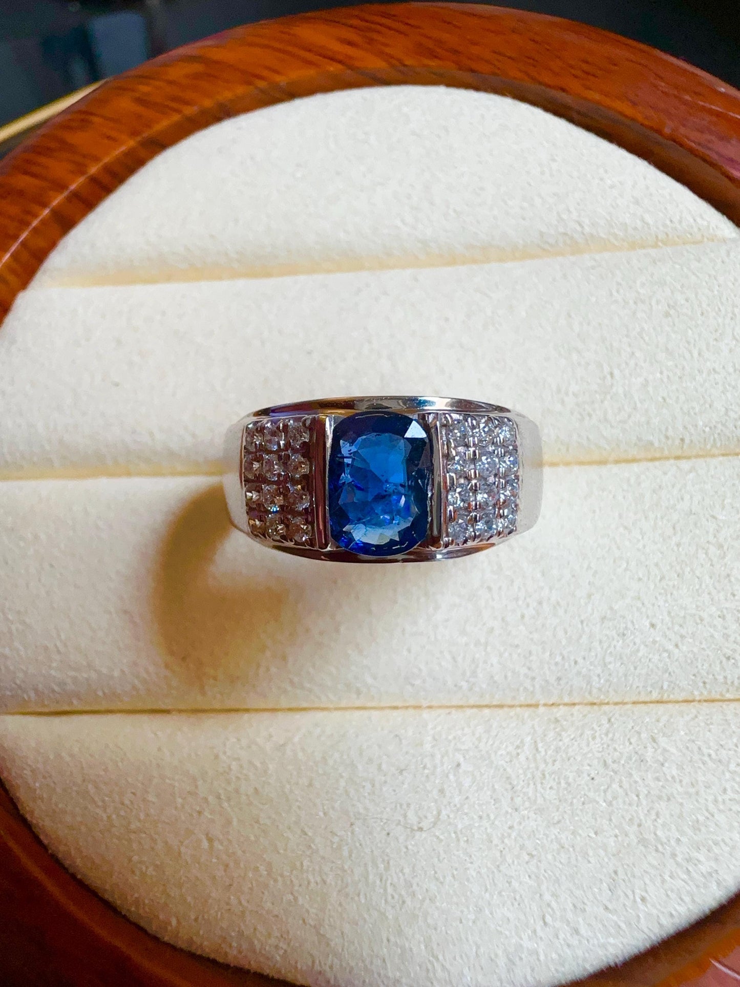 Unisex Natural Unheated Sapphire and Natural Diamond Ring in 18K Solid Gold