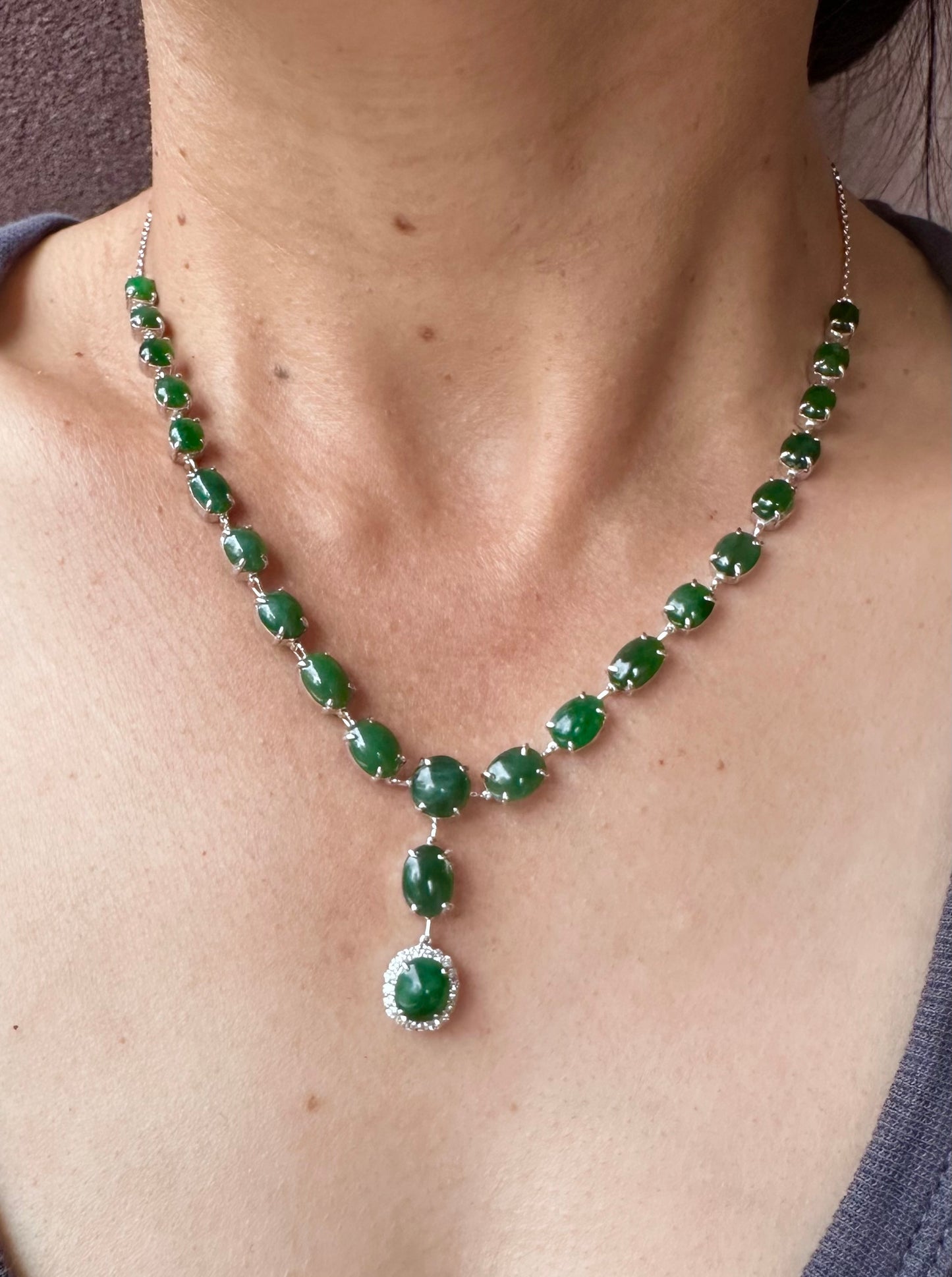 Natural Burmese Jadeite Jade (18.8CT) and Natural Diamonds Necklace in Solid Gold
