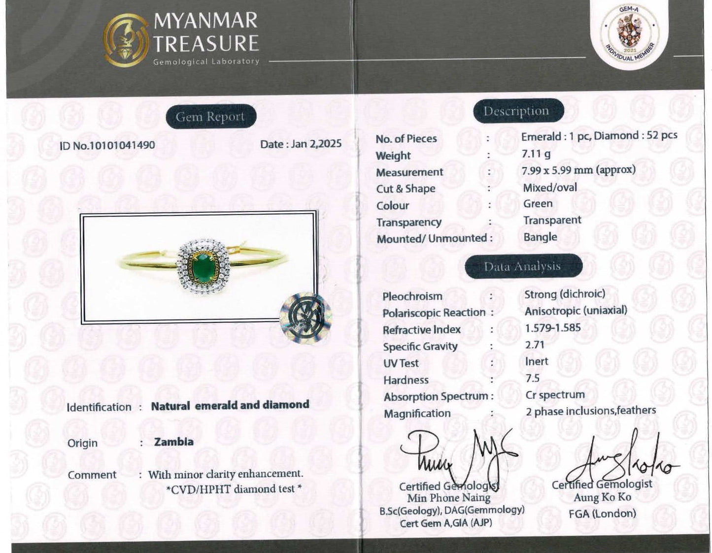 Beautiful Natural Emerald and Natural Diamonds Bangle in 18K Solid Gold.