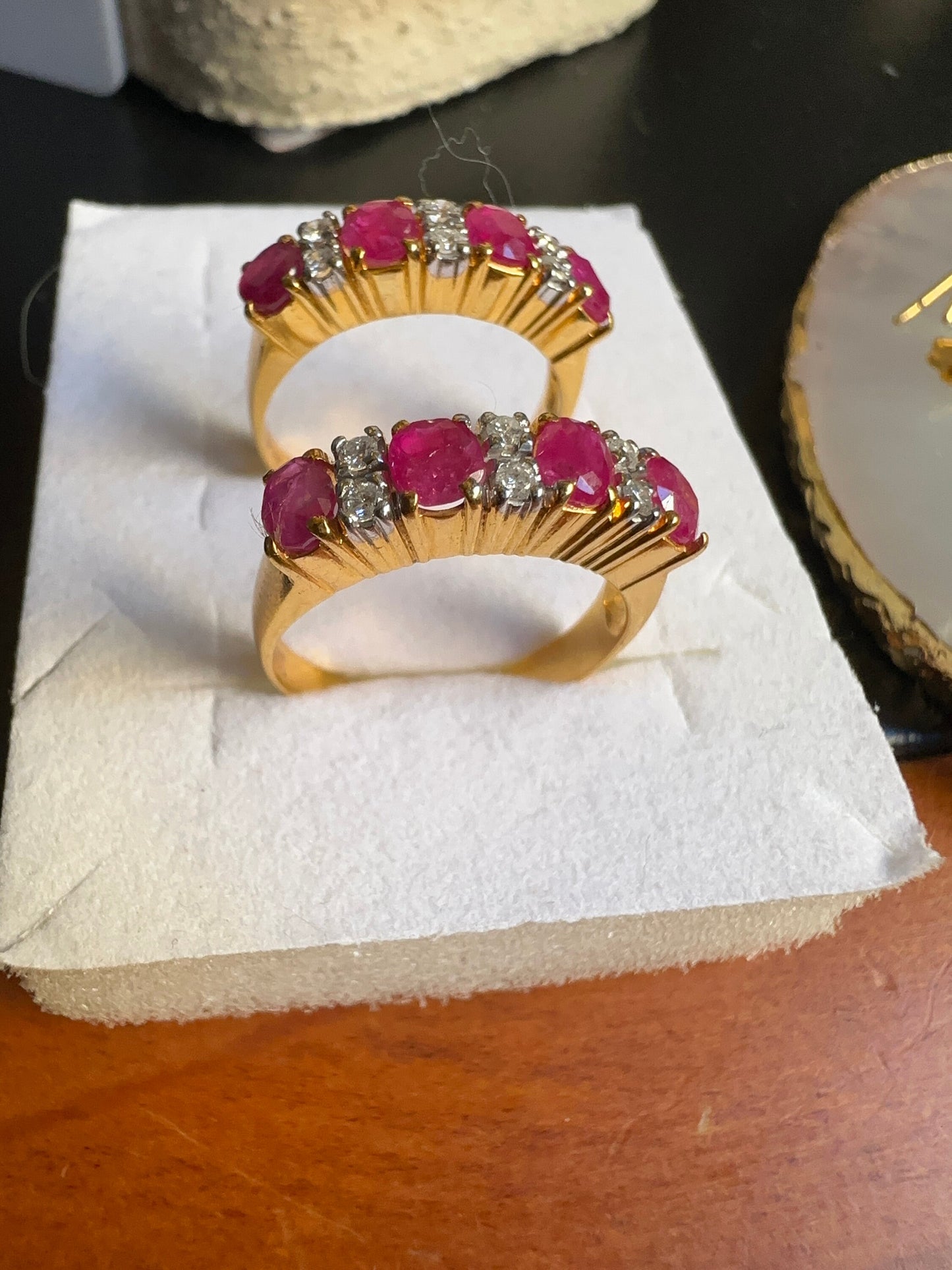 Total 2CT of Natural Unheated Burmese Ruby Dimond Ring in 20K Solid Gold