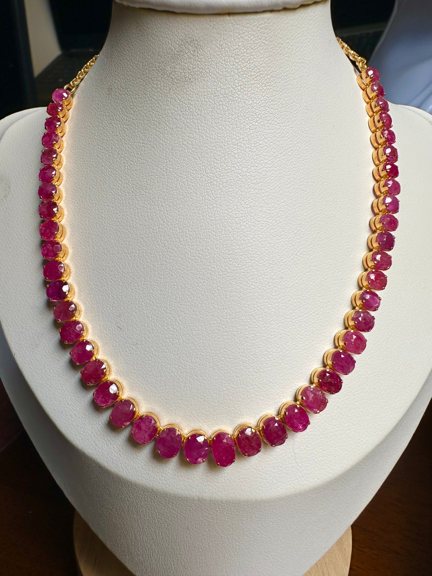 Eternal Red Elegance – Natural Unheated Mogok Burmese Ruby (23CT) & 18K Gold Masterpiece