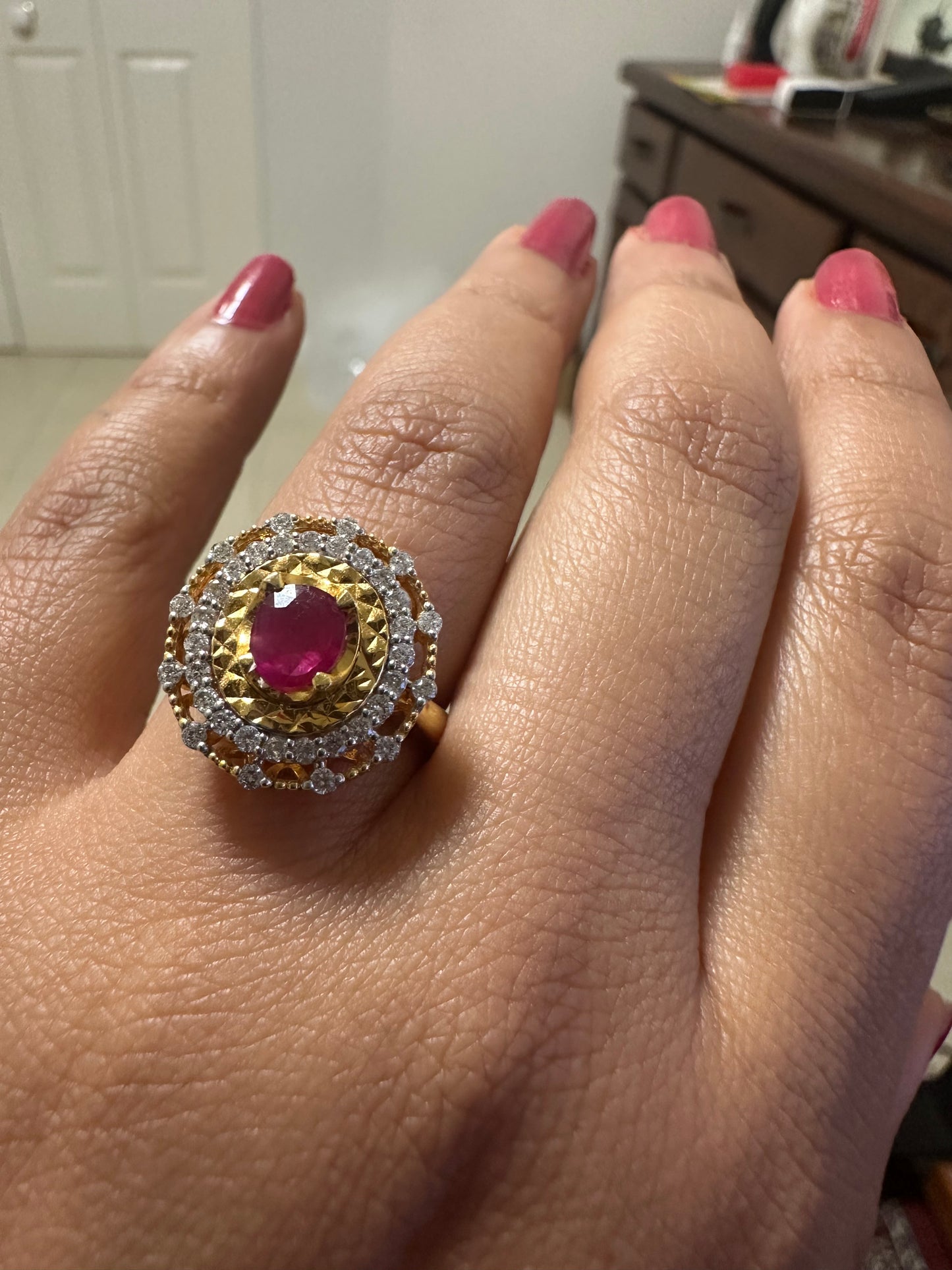 A fine Natural Unheated Burmese Ruby and 20K Solid gold with exceptional craftsmanship