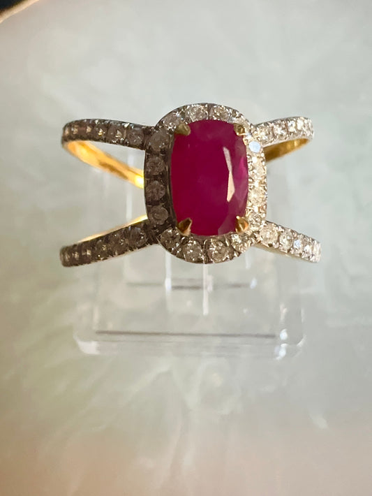 Beautiful Burmese Natural Unheated Ruby (1.0CT) and Natural Diamonds Ring in 20K Solid Gold