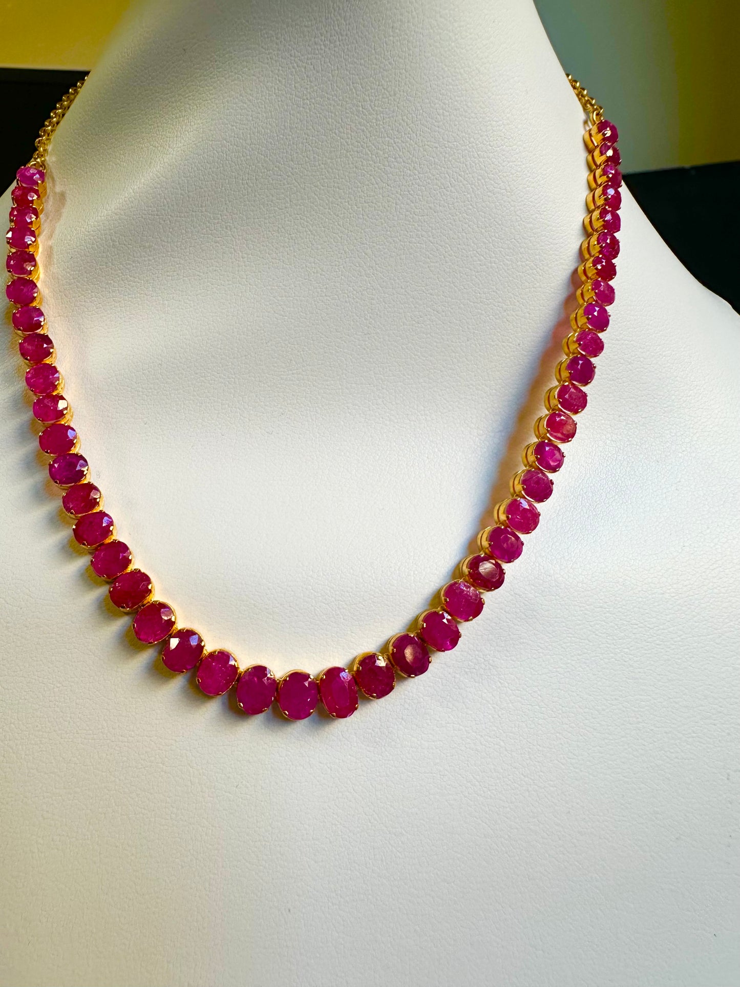 Eternal Red Elegance – Natural Unheated Mogok Burmese Ruby (23CT) & 18K Gold Masterpiece