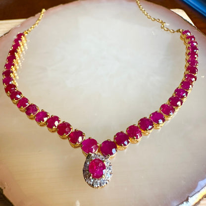Eternal Red Elegance – Natural Unheated Burmese Ruby, Natural Diamonds & 18K Gold Masterpiece