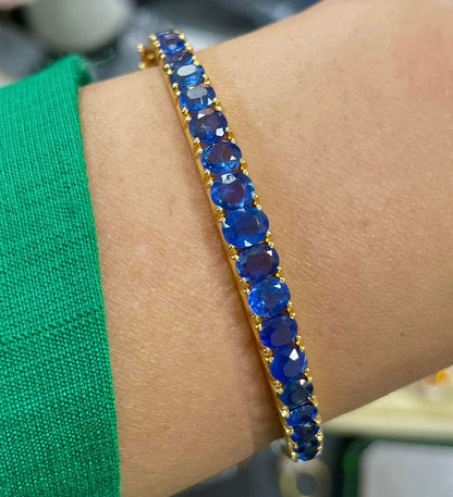 Natural Unheated Burmese Sapphire (7CT) Bangle in 20K Solid Gold