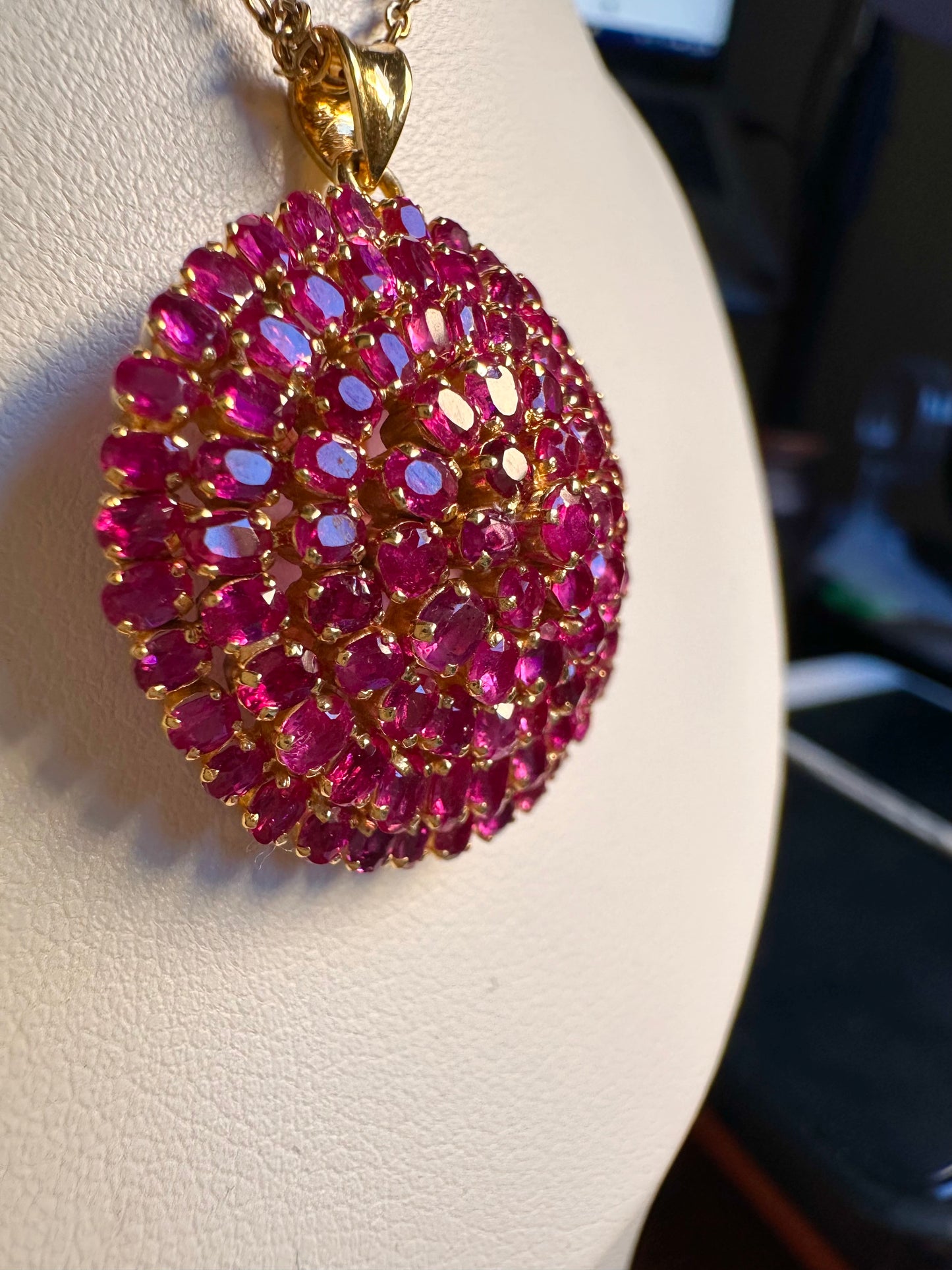 Natural Unheated Burmese Ruby Vintage Cluster Pendant | 18ct Yellow Gold | 12.00ct (100 pieces) Ruby