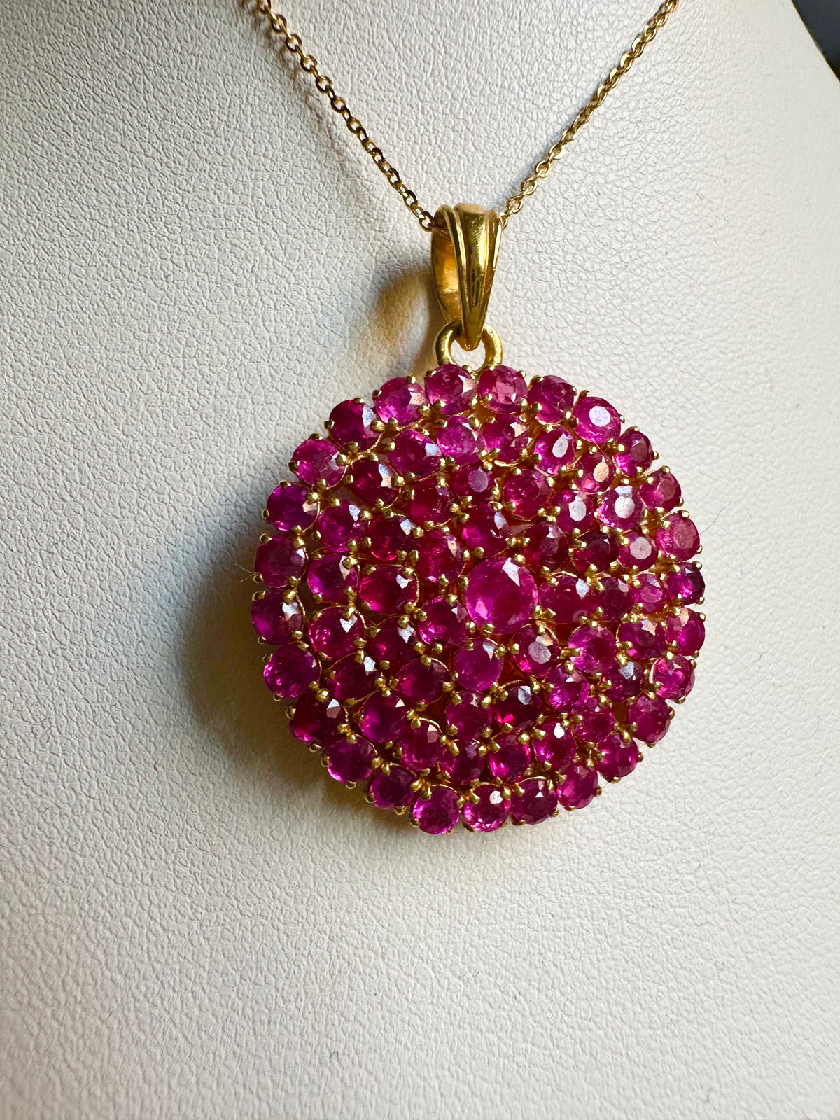 Mogok Ruby Radiance – 9.00CT Natural Unheated Burmese Ruby & 22K Gold Statement Pendant