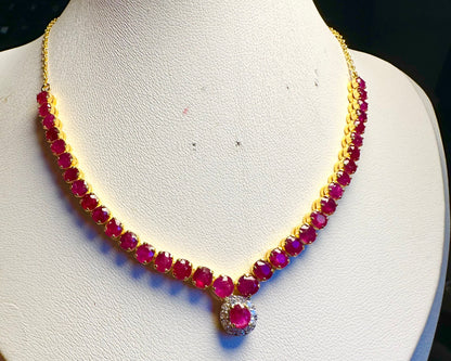 Eternal Red Elegance – Natural Unheated Burmese Ruby, Natural Diamonds & 18K Gold Masterpiece