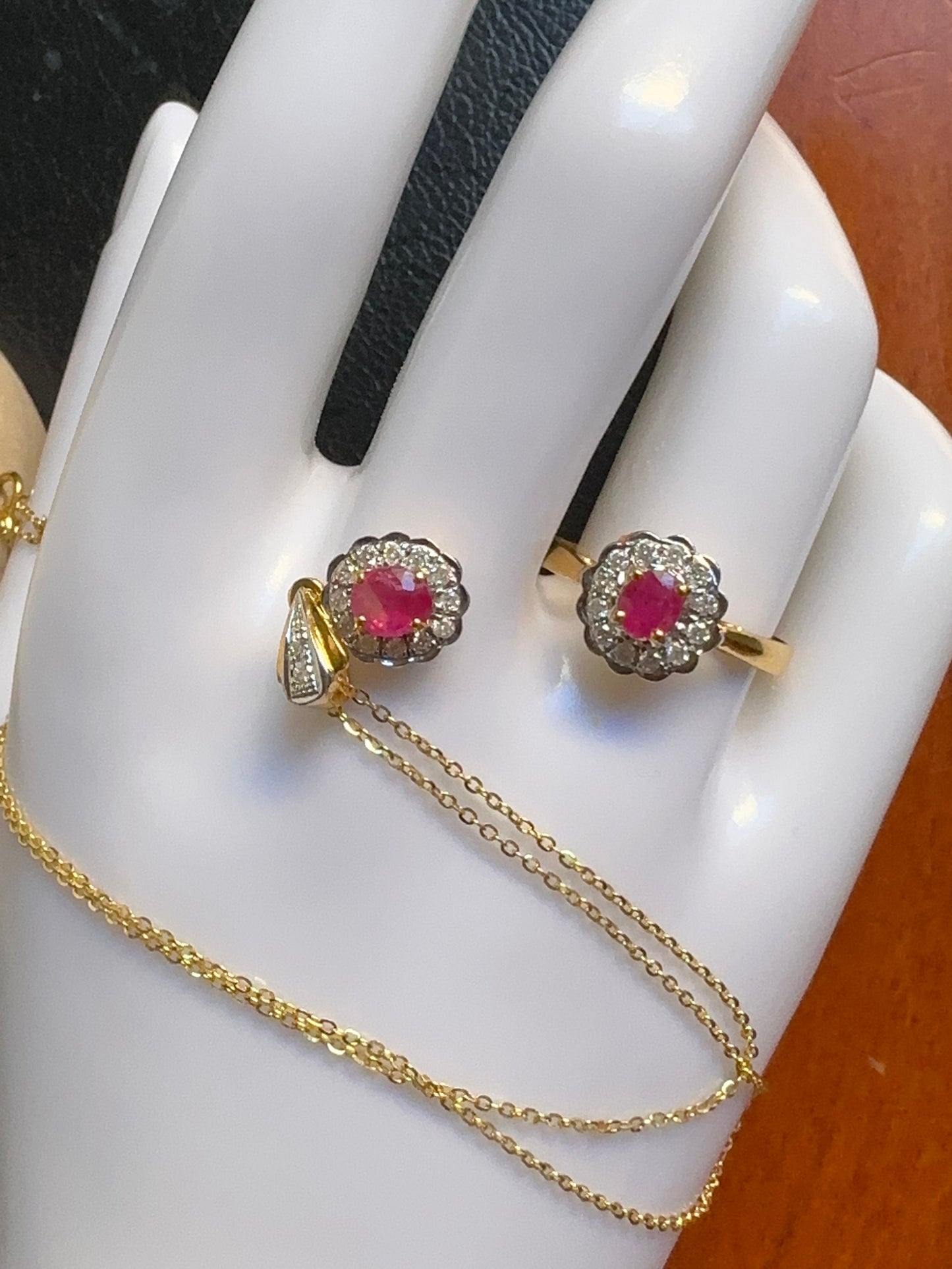Burmese Unheated Ruby and Natural Diamonds Necklace in 20K Solid Gold
