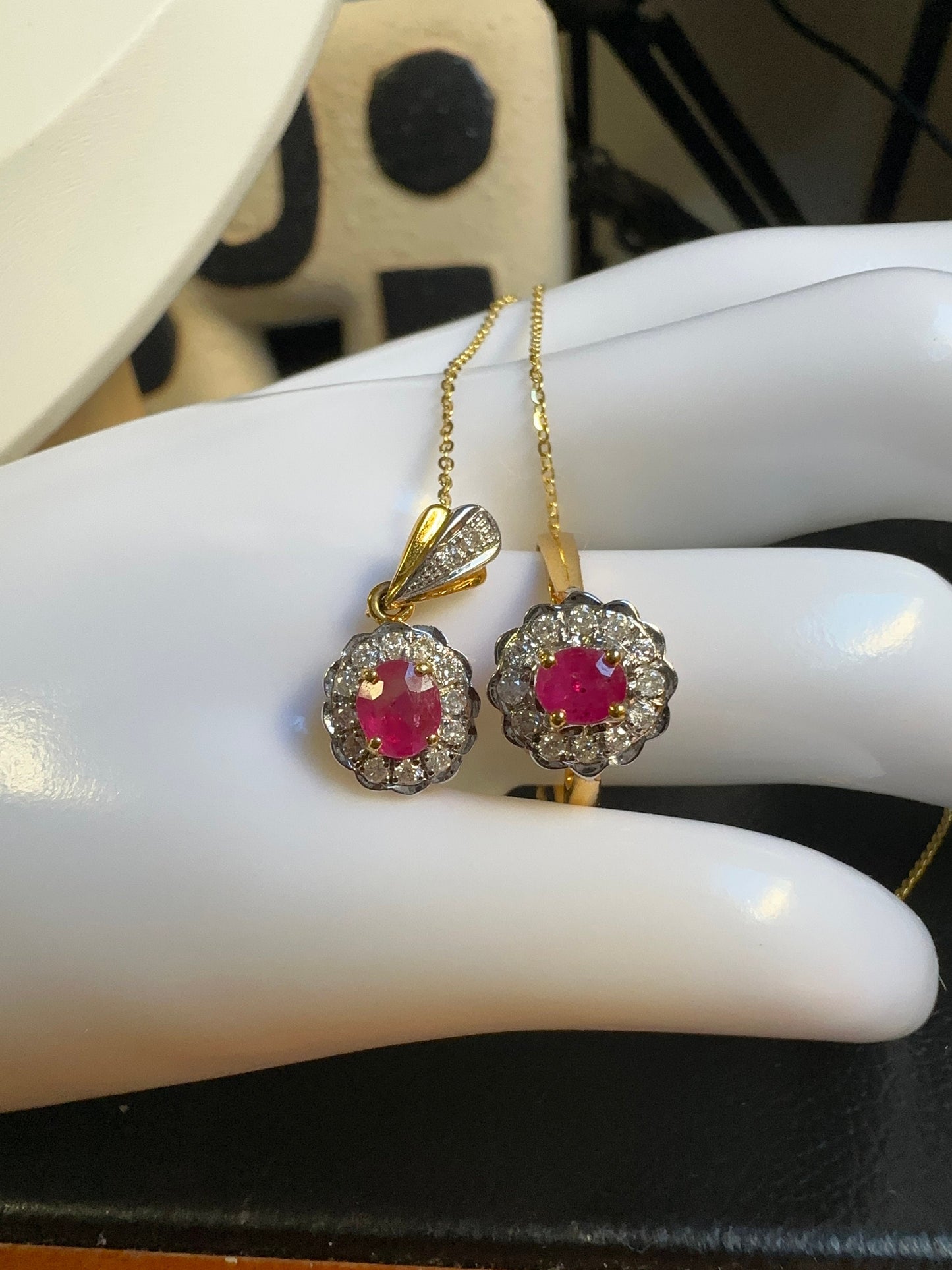 Burmese Unheated Ruby and Natural Diamonds Necklace in 20K Solid Gold