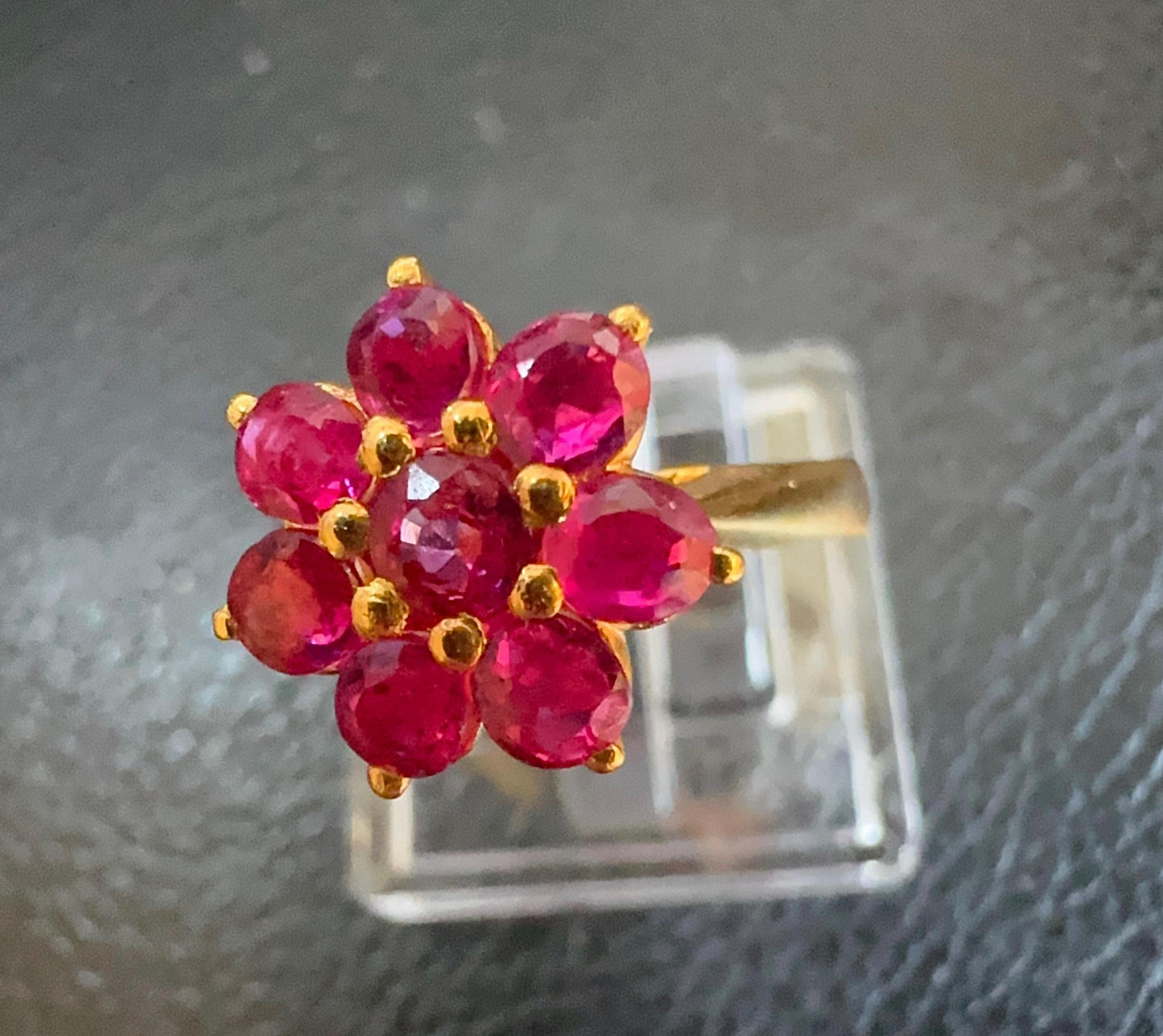 Stunning and Quality Ring - Natural Unheated Burmese Ruby (1.37CT) Ring set in 20K Solid Gold.